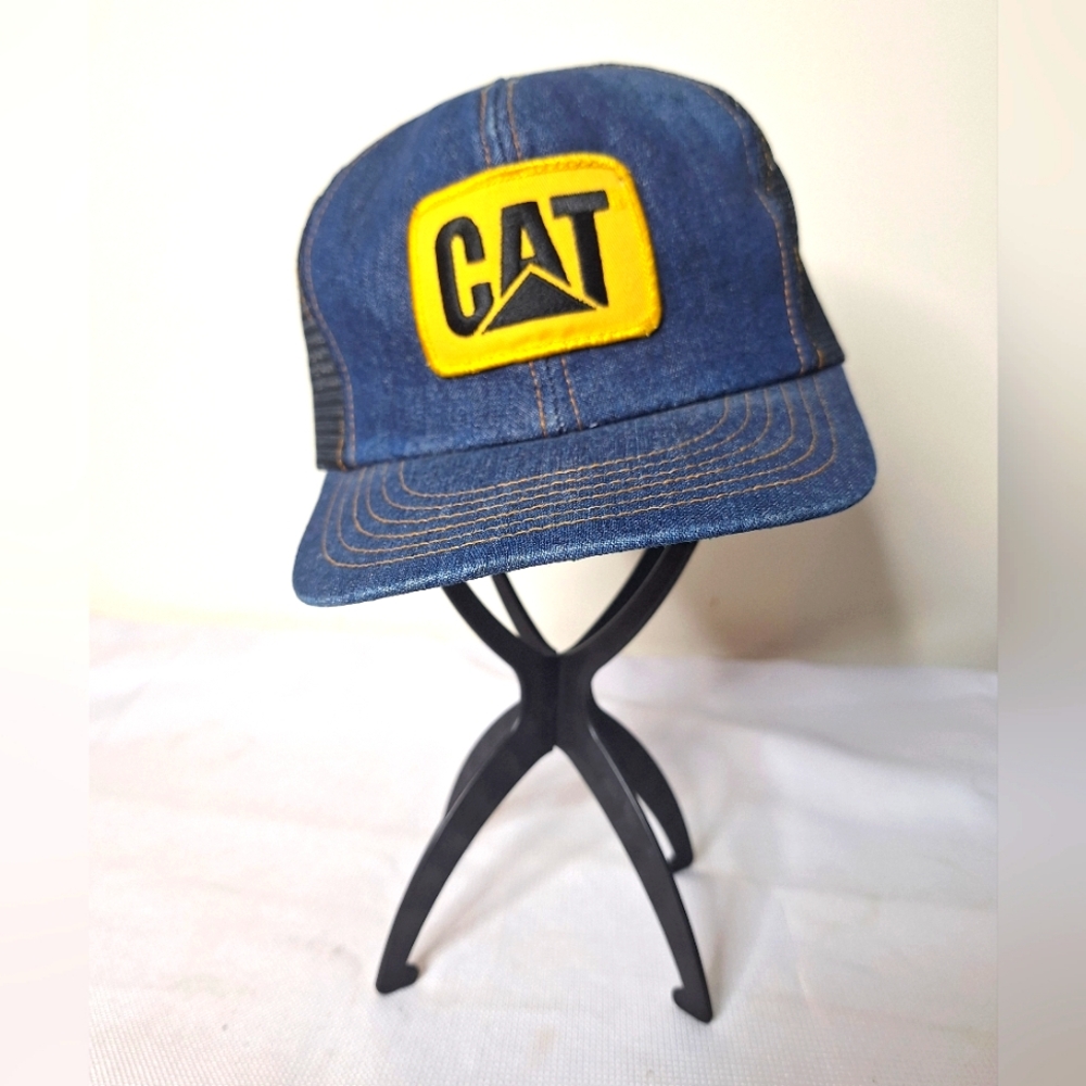 Vtg. Caterpillar brand " The Cat Patch" Denim snap back trucker hat.